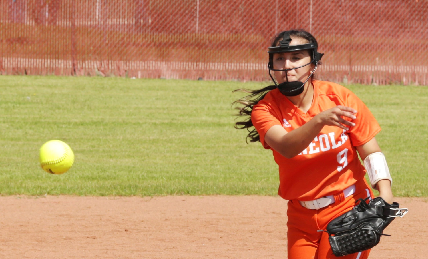 Lady Jacket Claudia Barriga (pictured) shared pitching duties with Izzy Tresca in Mineola’s 22-10 win against Lone Oak. (Monitor photo by John Arbter)